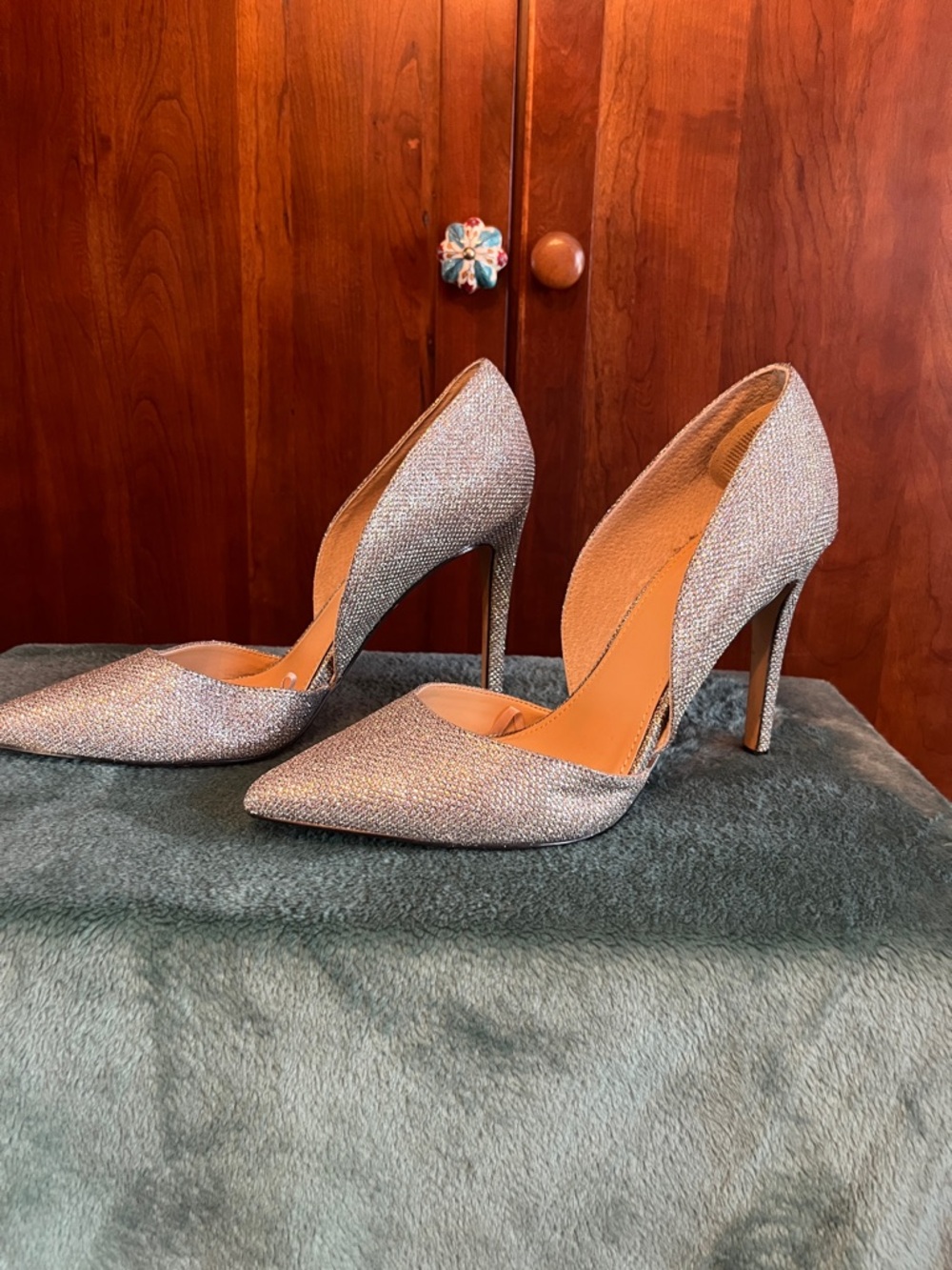 Women’s Express Pumps Silver Glitter Pointed Toe Stiletto Heels Sz. 10 Sparkly